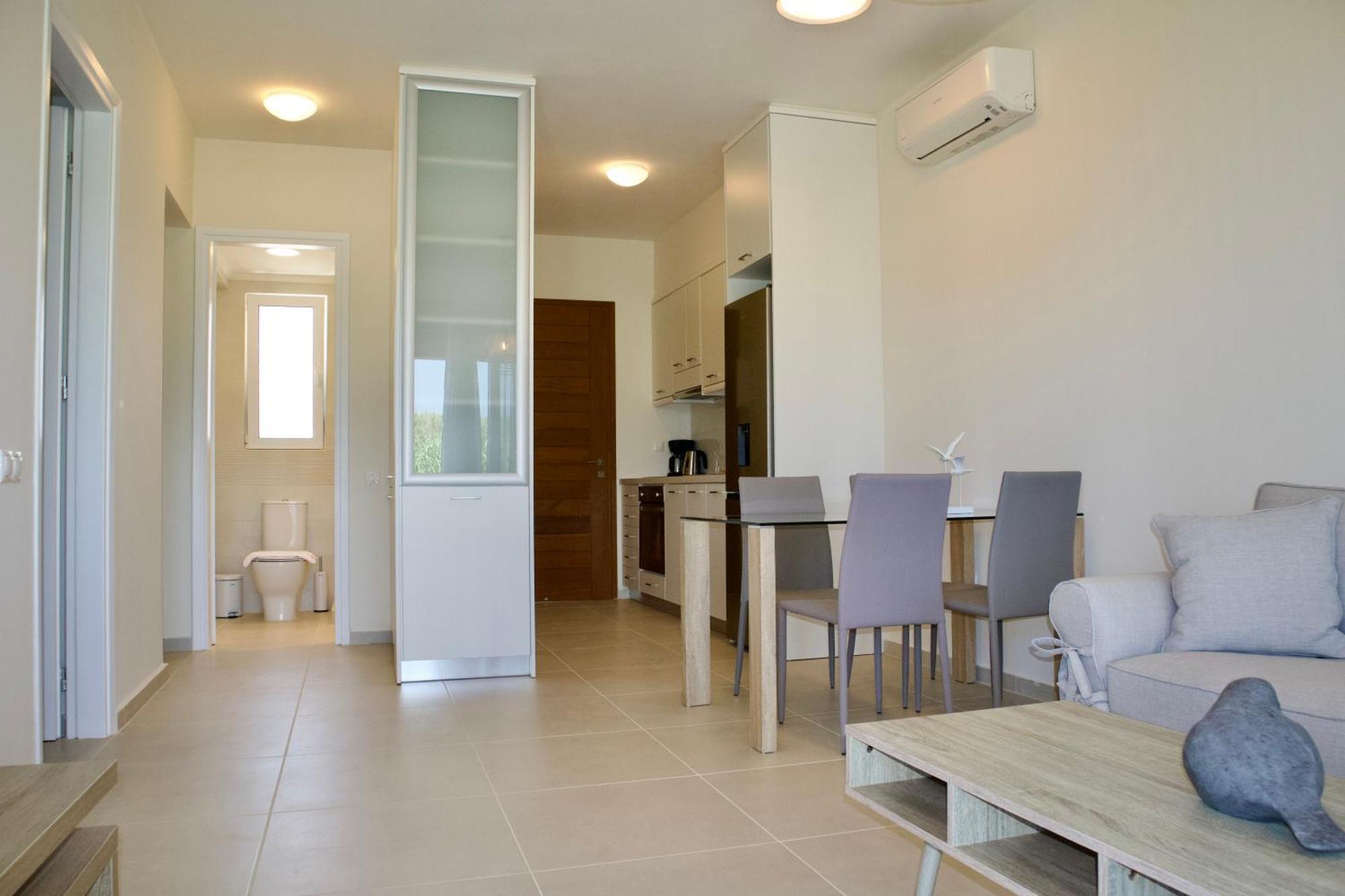 Resitour - Aphrodite Beachfront Pirgos Psilonerou Room photo